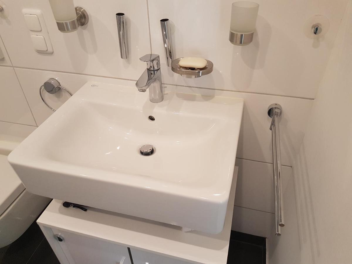 Zimmer Mit Eigenem Bad In Maerchenstadt! Heidelberg Exteriör bild
