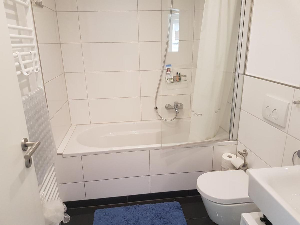 Zimmer Mit Eigenem Bad In Maerchenstadt! Heidelberg Exteriör bild